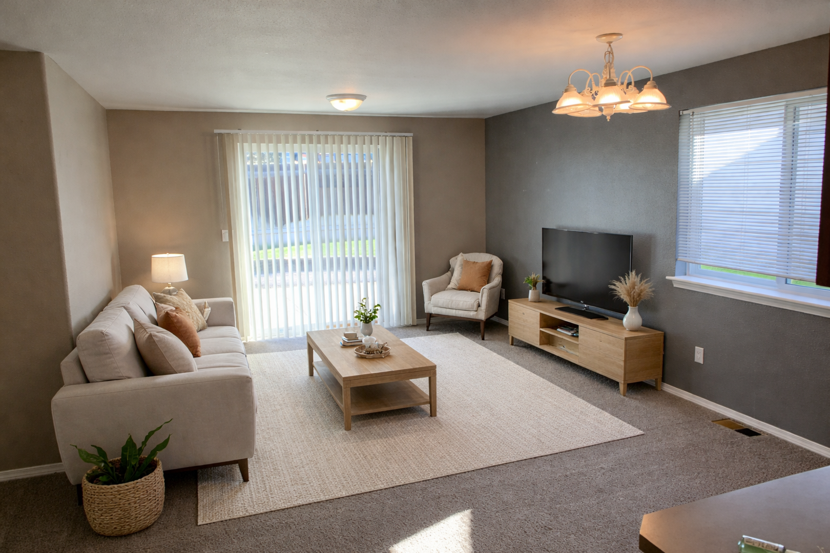 Prosser Apartment: 708 Eastgate Dr.