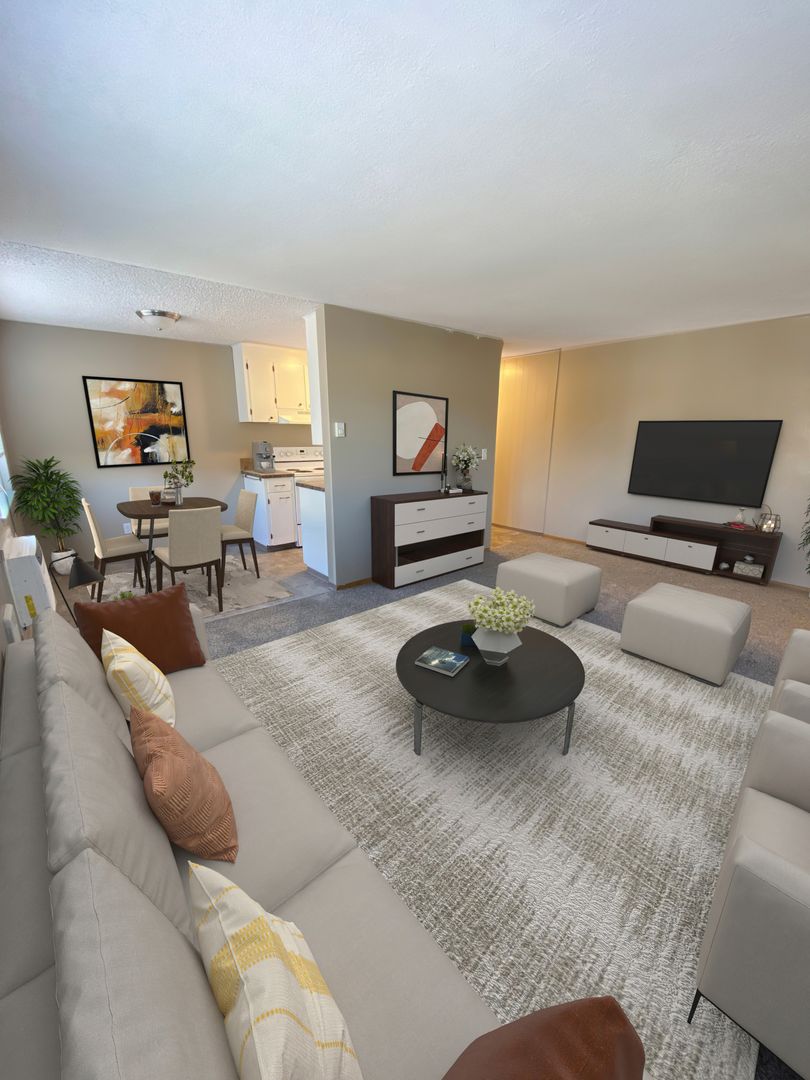 Selah Apartment: 101-107 E. Fremont Ave