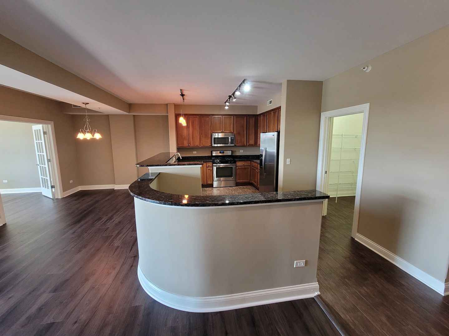 Itasca Apartment: 2 Itasca Pl