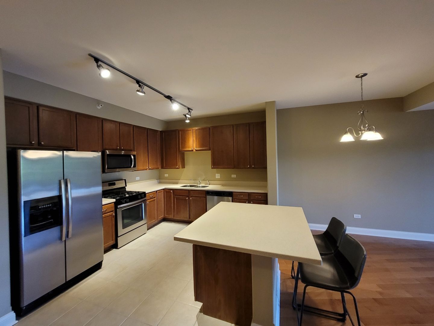 Itasca Apartment: 2 Itasca Pl