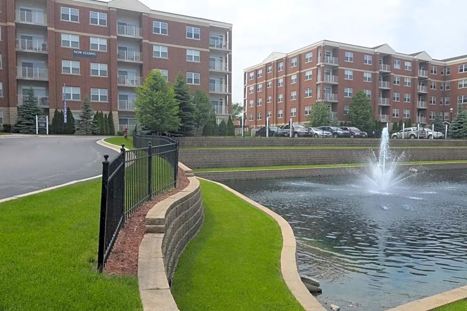 Itasca Apartment: 2 Itasca Pl