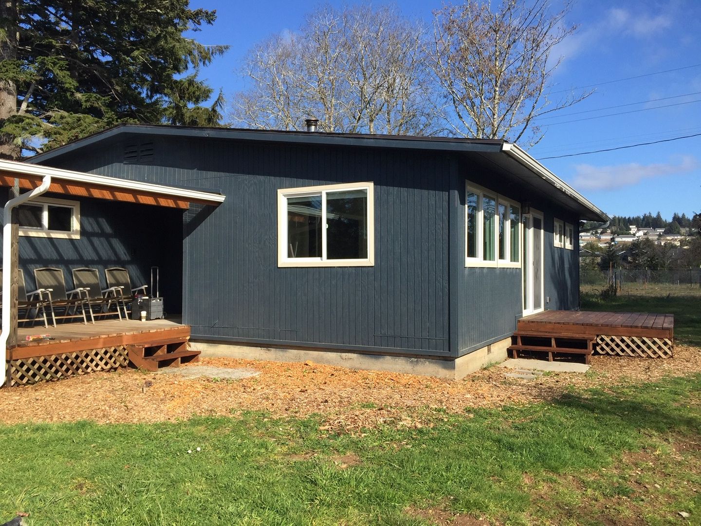 Coos Bay Apartment: 669 S. Main