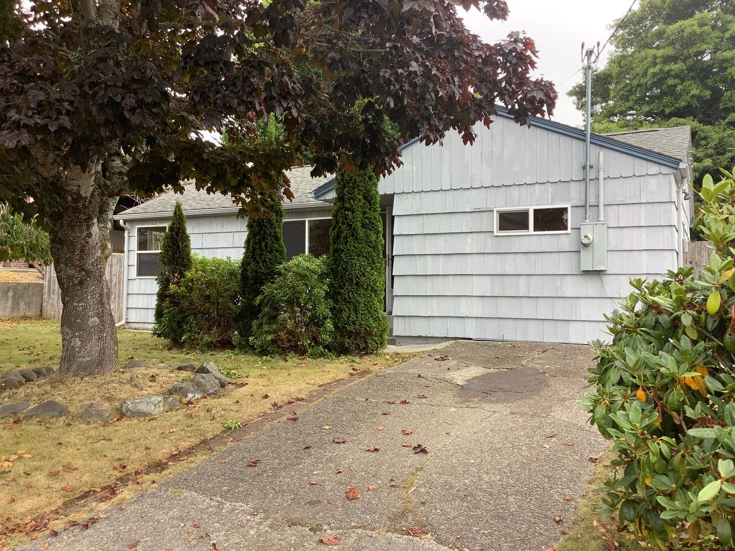 North Bend Apartment: 2156 Lombard