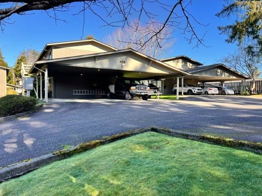 Nice 2 bed 1 bath in Reedsport!