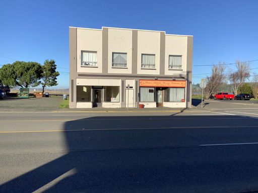 1115 square foot commercial space with Virginia Ave. Frontage, 1810 Virginia Avenue, North Bend