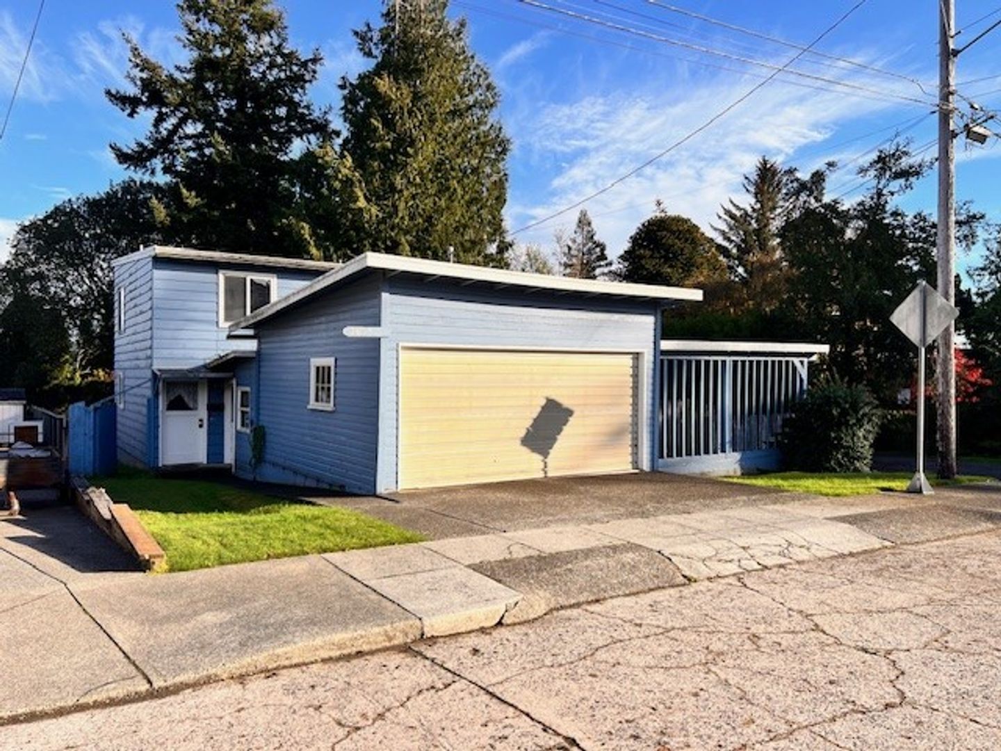 North Bend Apartment: 2673 & 2675 Stanton