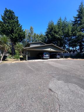 Nice 2 bed 1 bath apartment in Reedsport, 535 Ranch Road, F3
