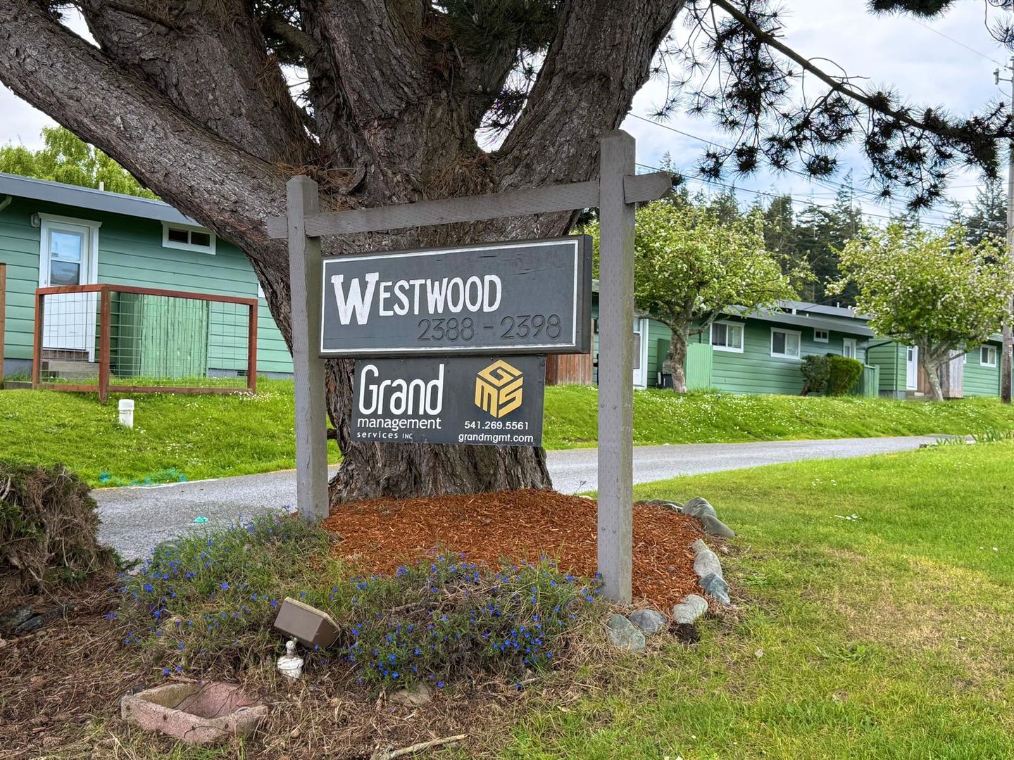 North Bend Apartment: 2388-2396 Broadway