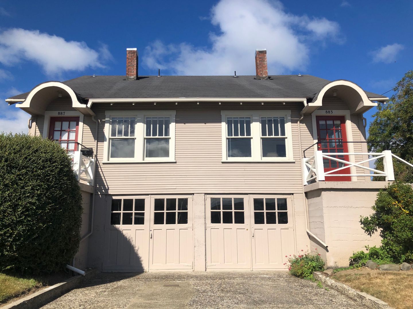 Coos Bay Apartment: 883 & 887 S. 4th Street