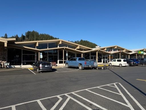 Huge commercial space 11,250 sq ft, Umpqua Shopping Center, 1451 US-101, Reedsport