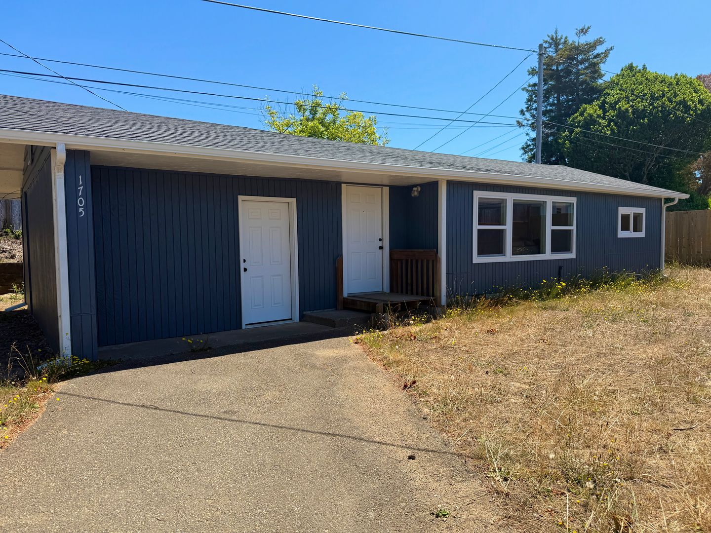 North Bend Apartment: 1705 & 1707 Grant Street