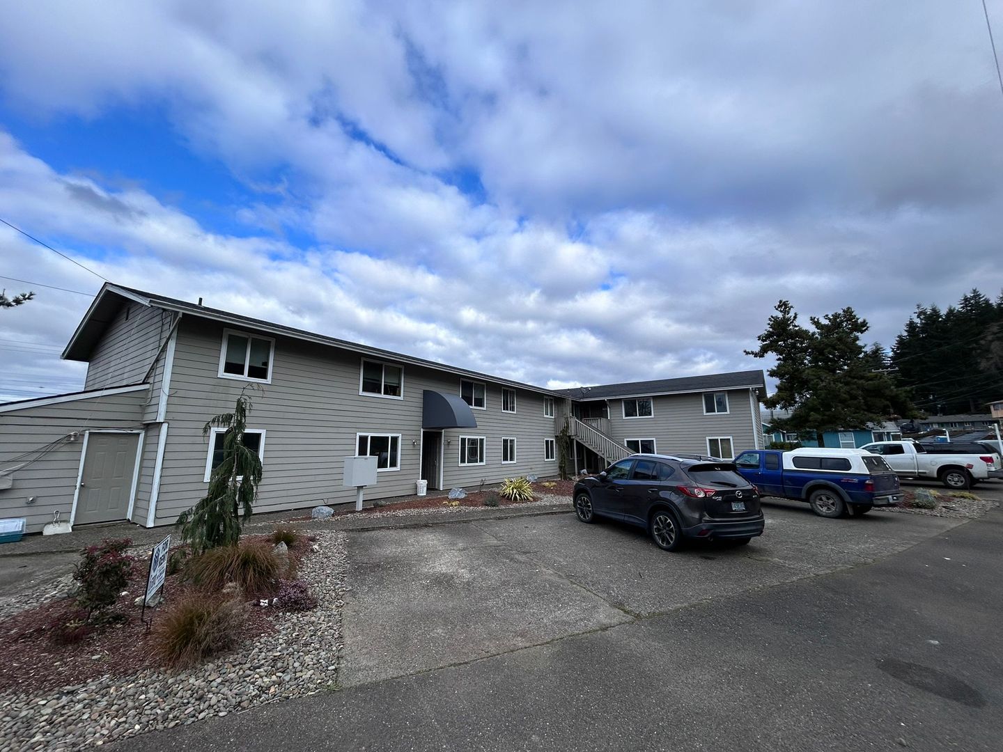 Reedsport Apartment: 795 Elm