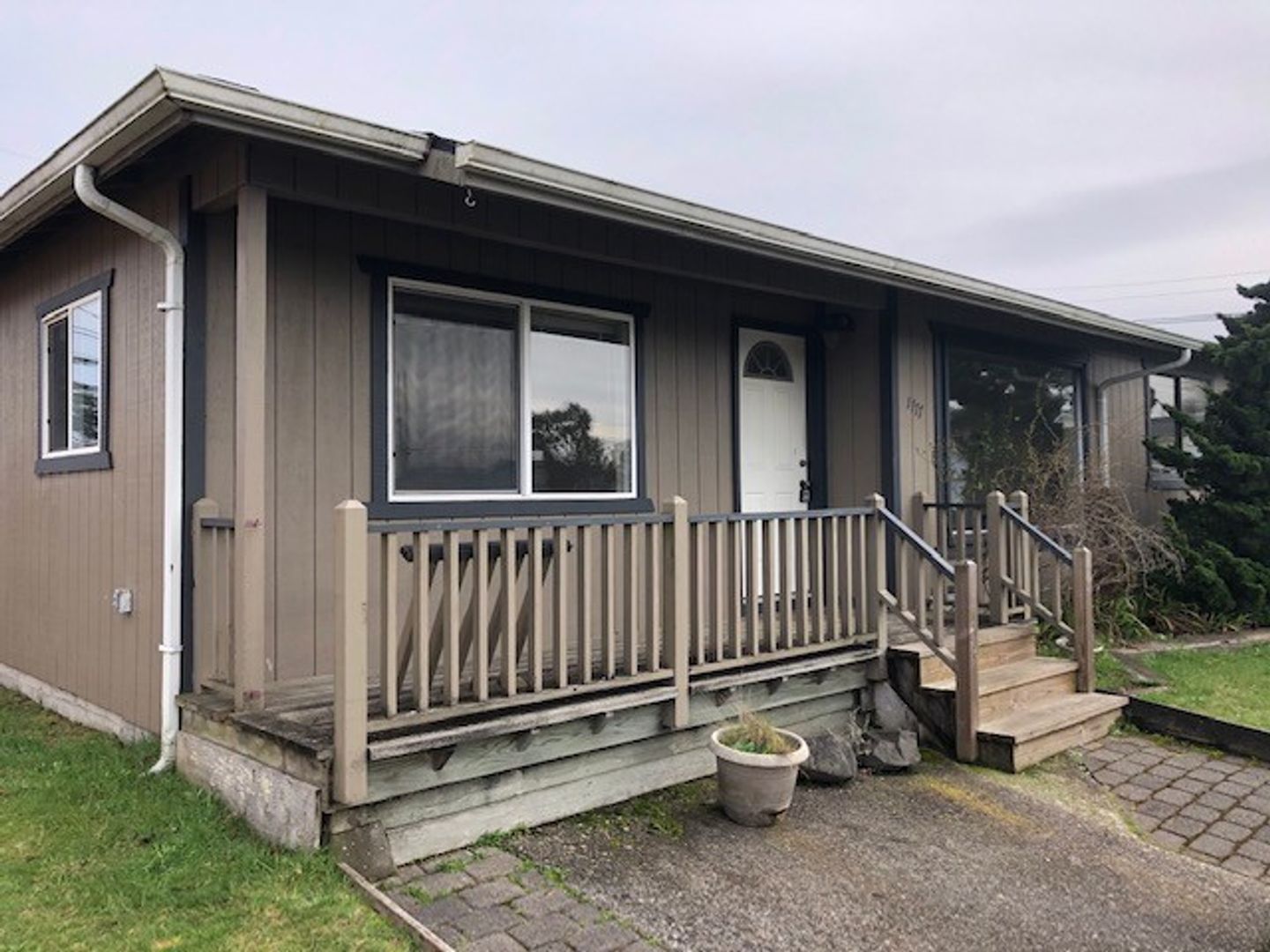 North Bend Apartment: 1777 Garfield Street