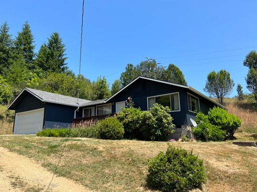 Rural 2 bedroom, 2 bath home on large parcel, 90799 N. Fork Ln., Myrtle Point