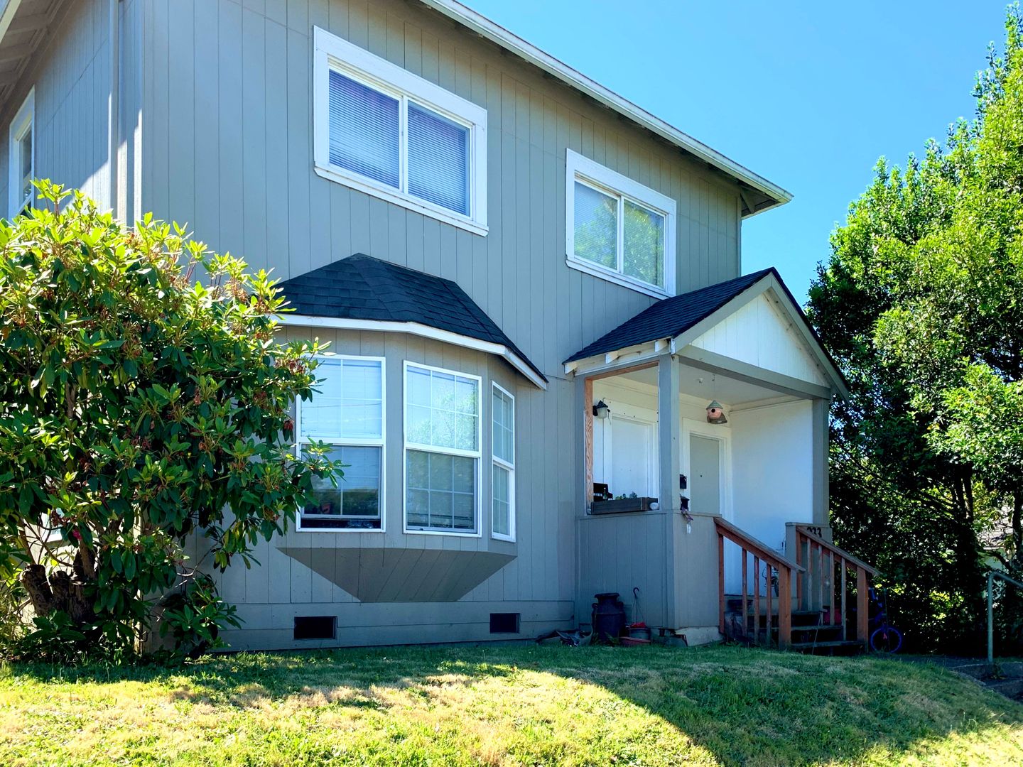 Coos Bay Apartment: 933 S. 4th Street