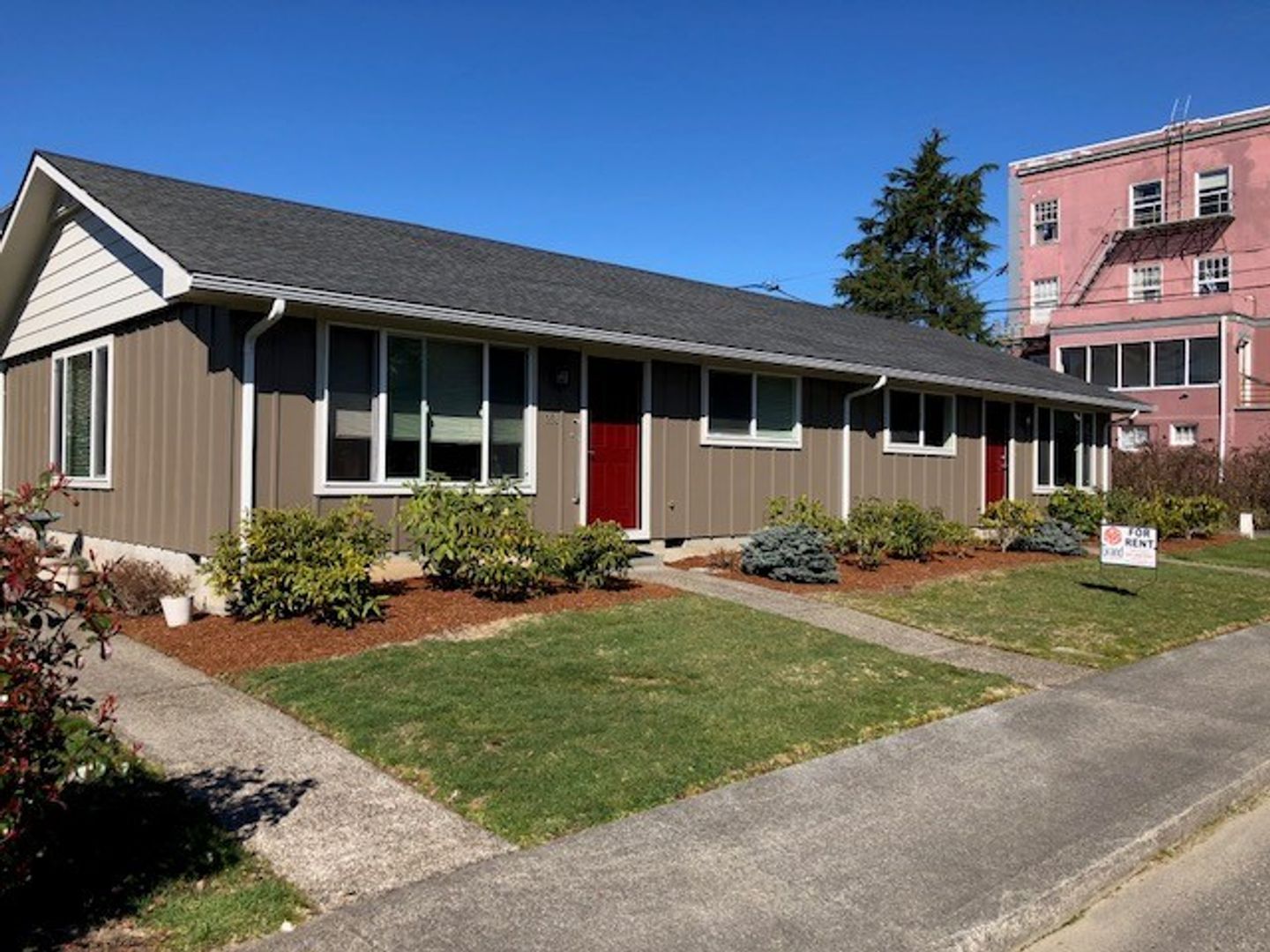 Coos Bay Apartment: 151-159 South Ninth Street