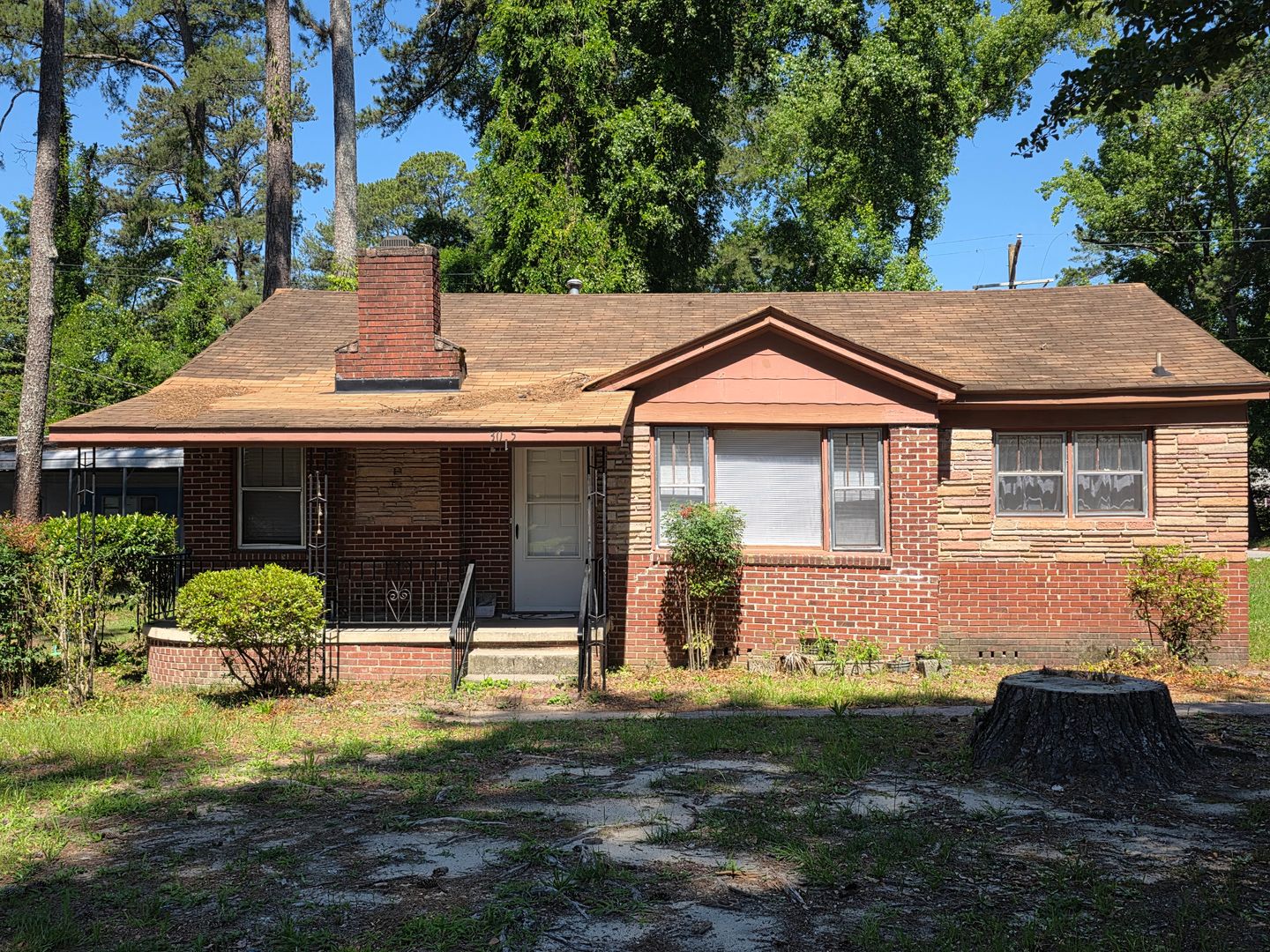 Columbia House: 3015 English Avenue