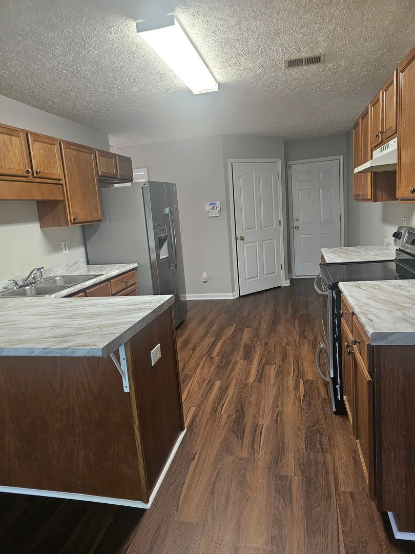 44 Ginkgo Court Columbia, SC 29229 8 of 12