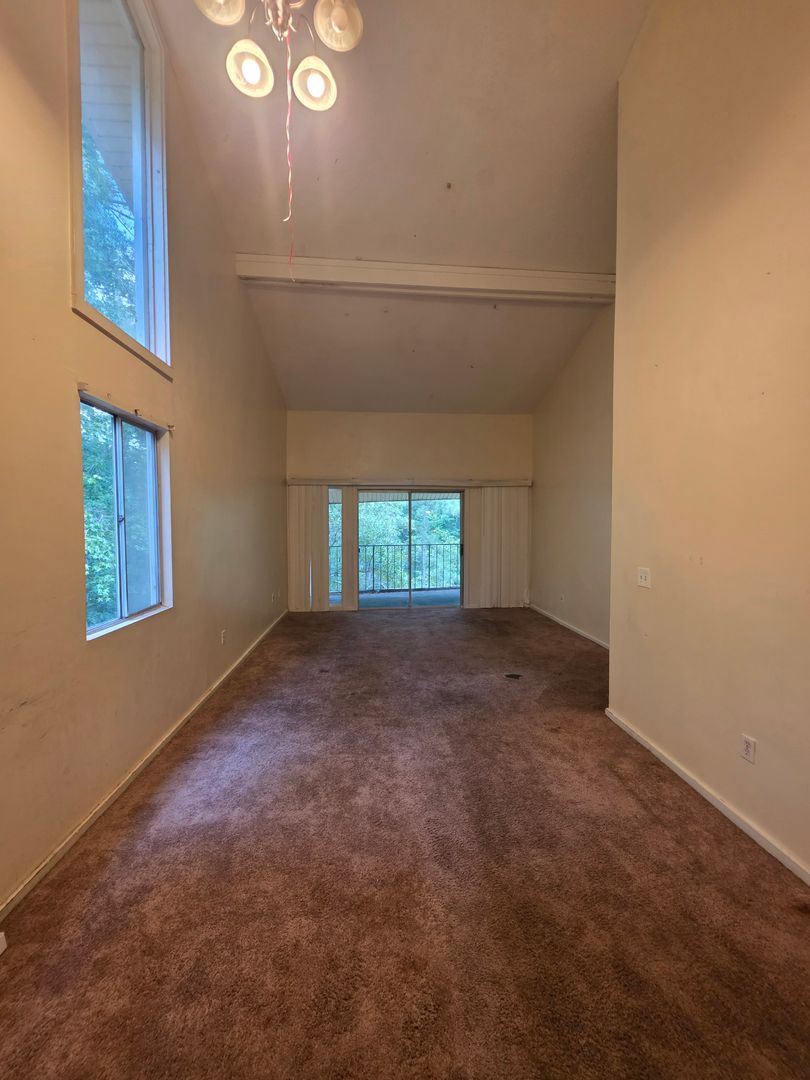 Columbia House: 1208 Bush River Road