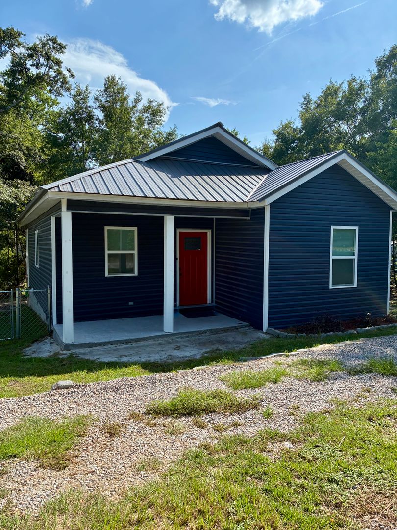 Lexington House: 274 Bledsoe Drive