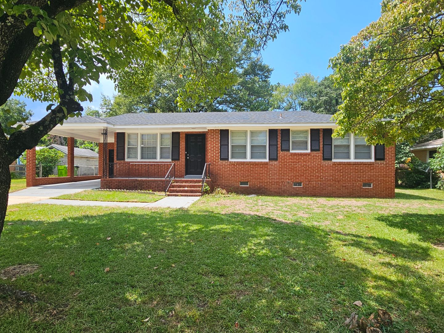 Columbia House: 2709 Haymarket Road