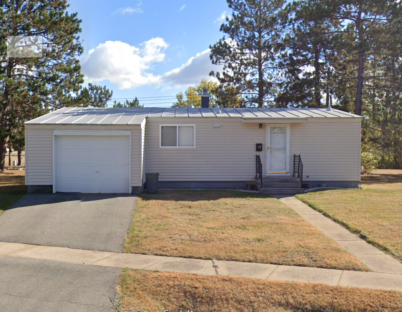 Babbitt House: 52 Garden Circle