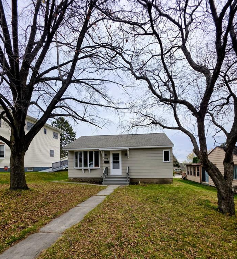 Eveleth House: 404 N Norman Ave