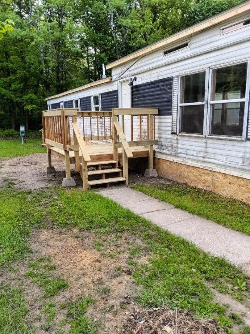 Bovey Apartment: 300 Chenevert Ave
