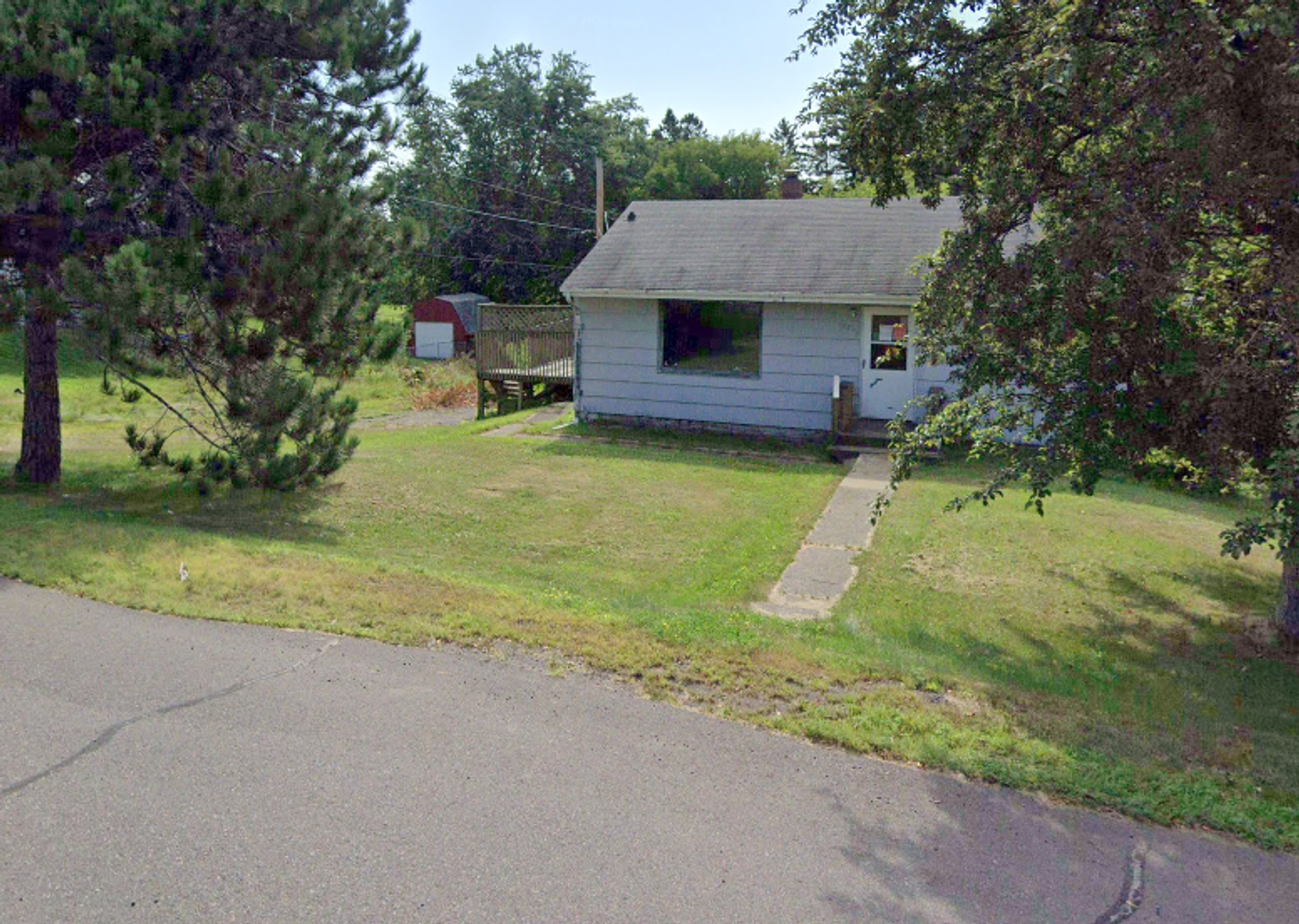 Duluth House: 2302 Hillcrest Dr