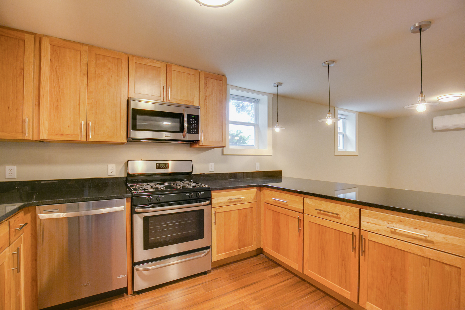 Saint Paul Apartment: 1626 Carroll Avenue