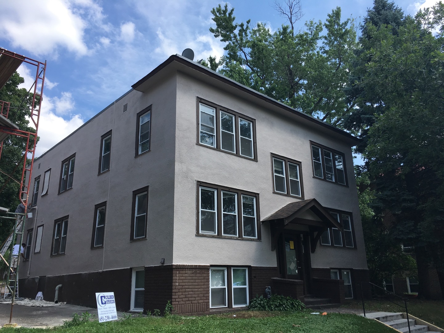 Saint Paul Apartment: 422 Pierce Street North