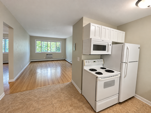 Bright | Clean | 2 Bed | 1 Bath Apartment | 748 Tatum St. Saint Paul – photo 1