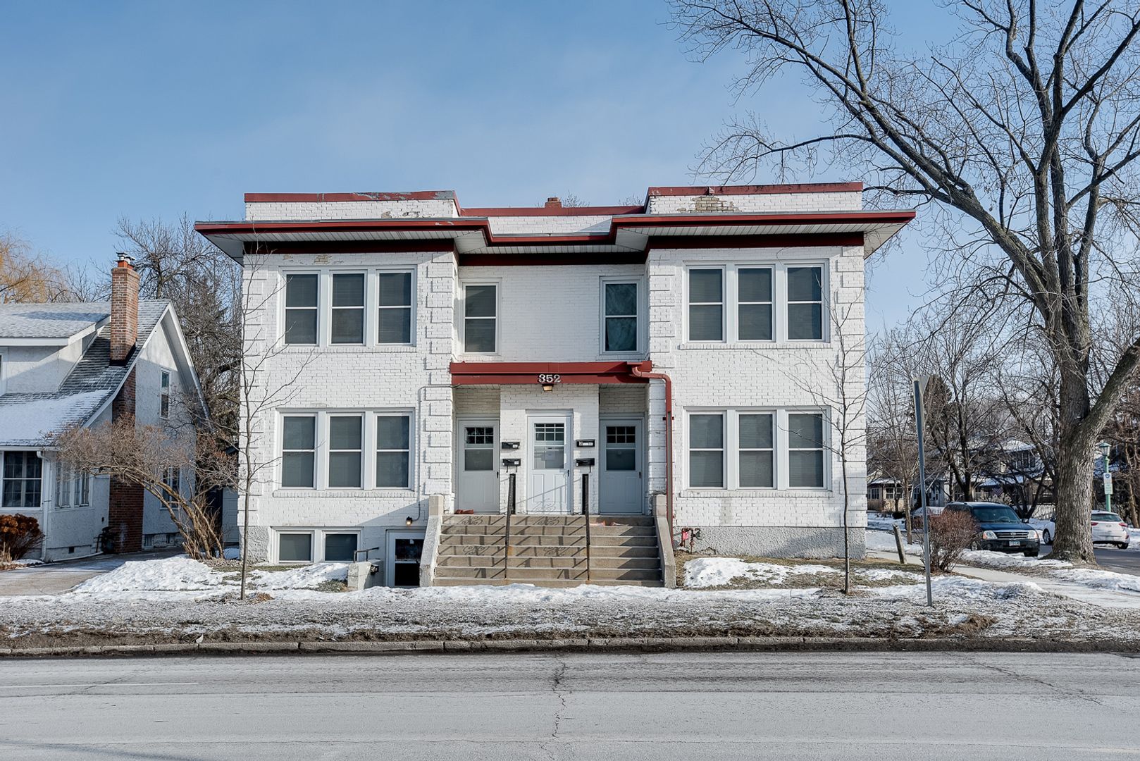 Saint Paul Apartment: 352 Cretin Avenue N