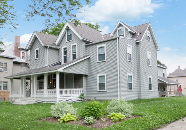 St. Paul Apartment: 1907 Marshall Avenue