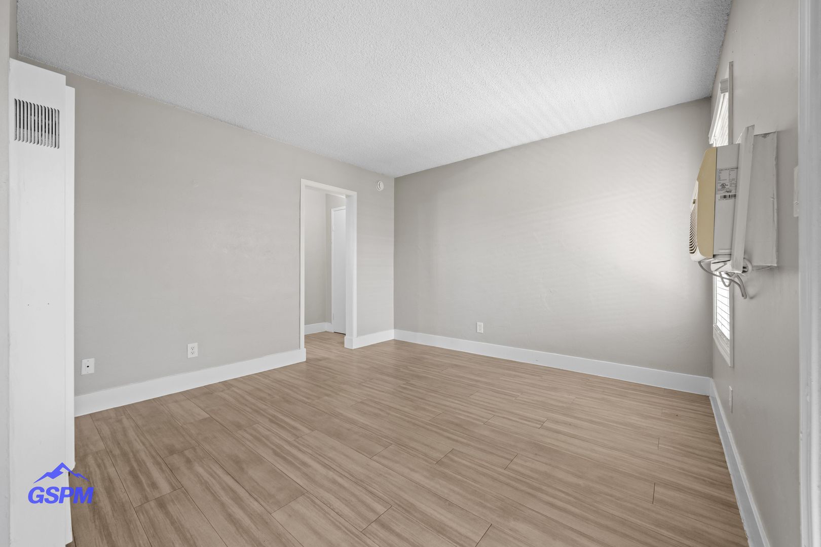 Willow Glen Apartments 11 of 12