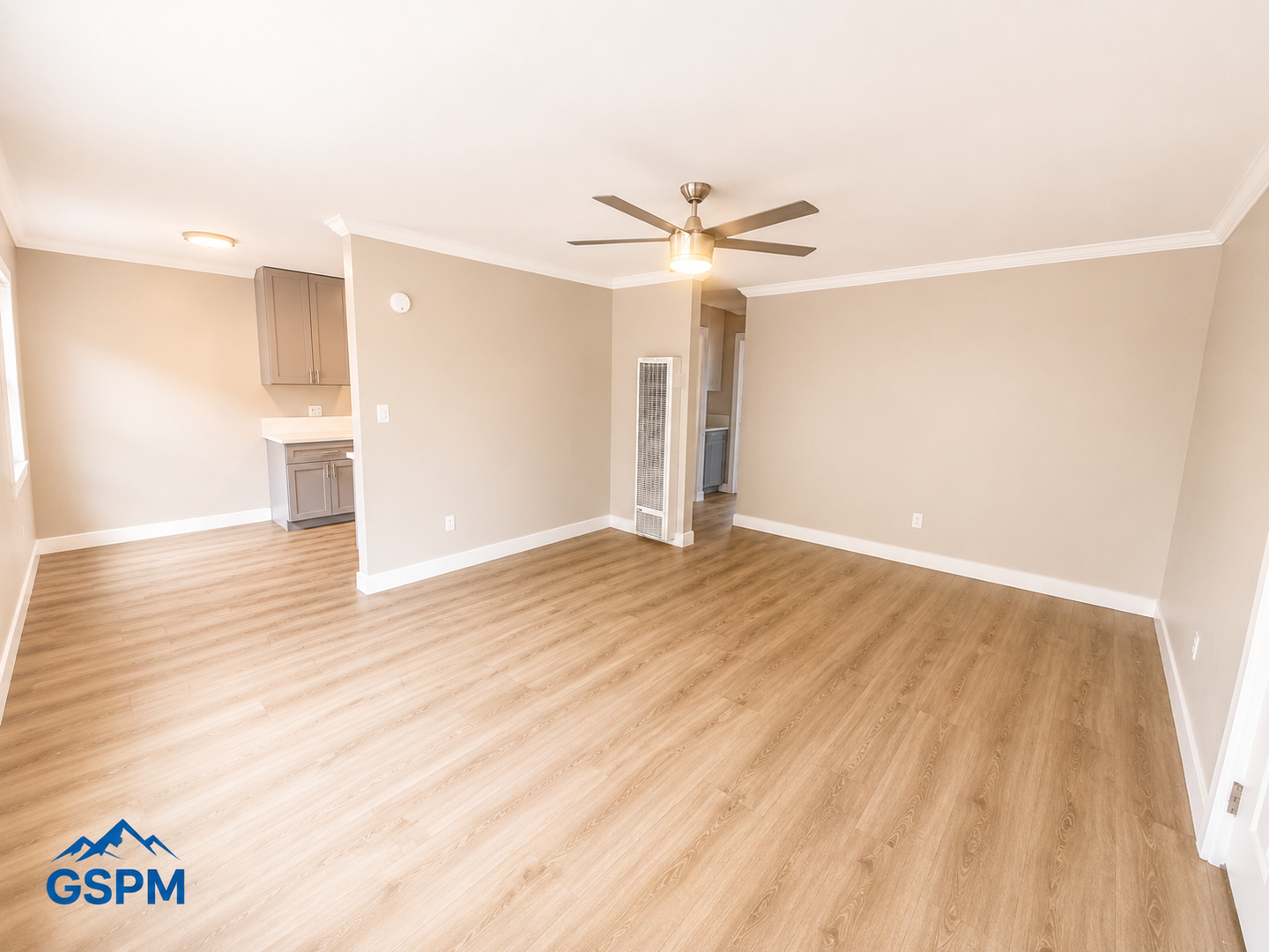 424 Emerald Ave 3 of 9