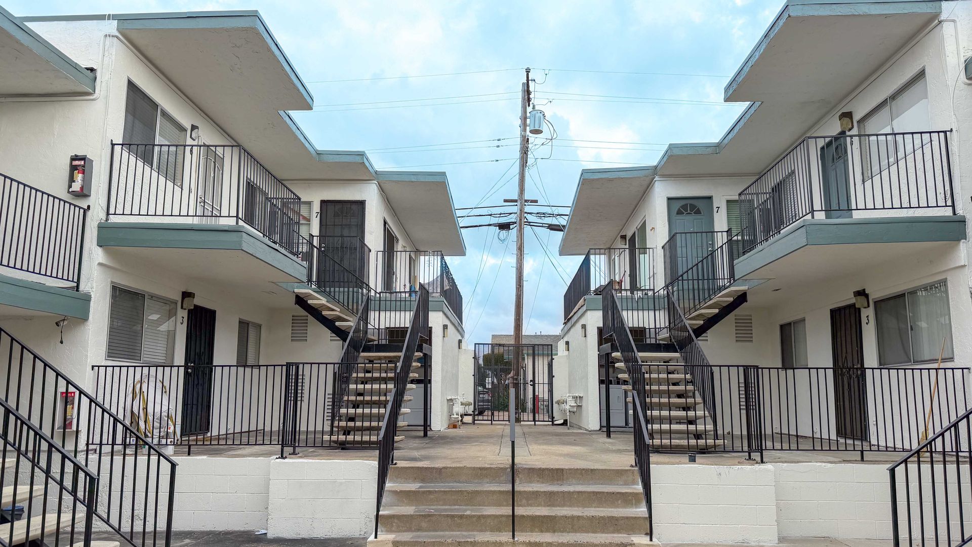 San Diego Apartment: 2615 Fairmount Ave