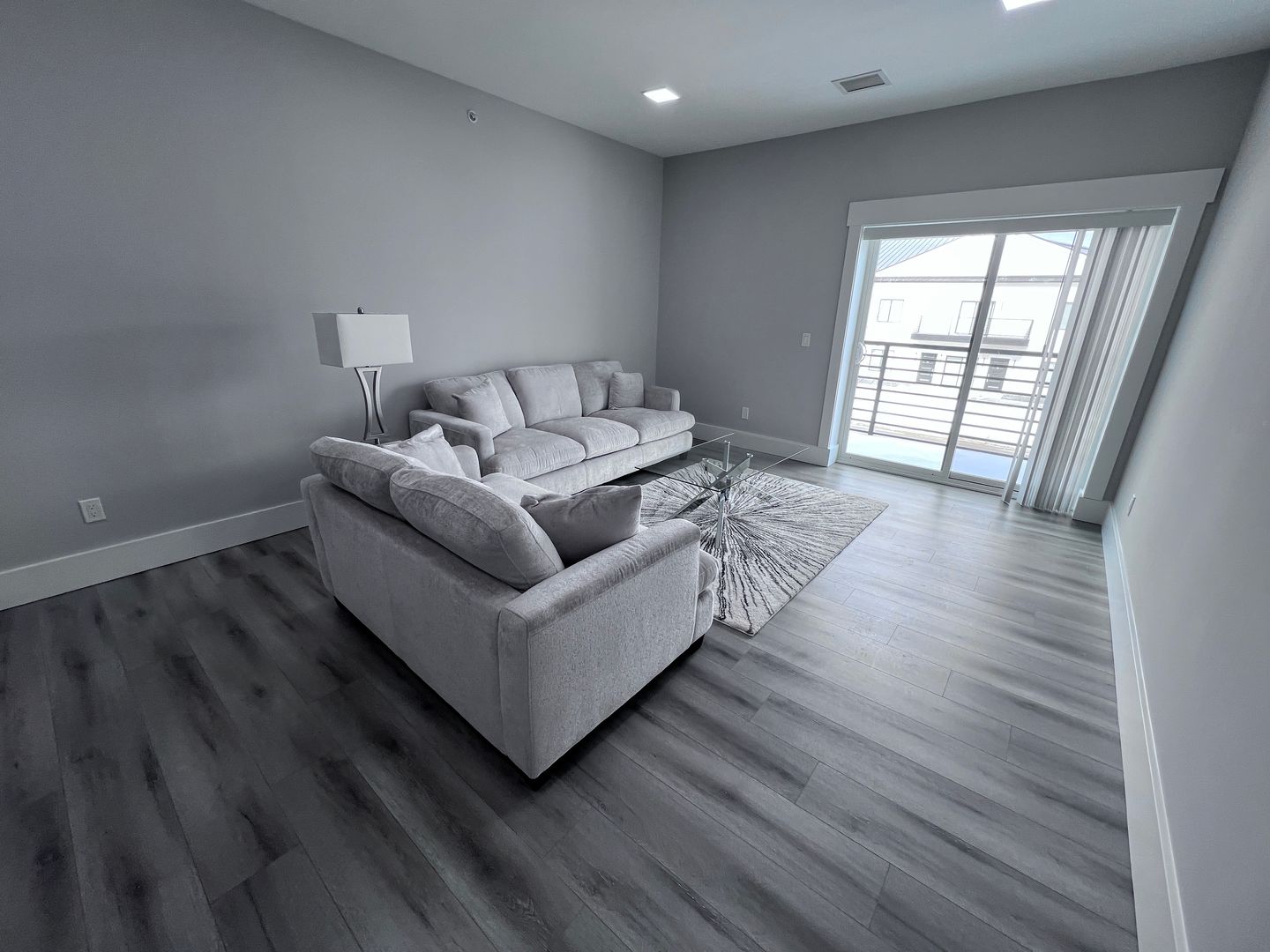 Grand Blanc Apartment: 1199 E. Grand Blanc Rd