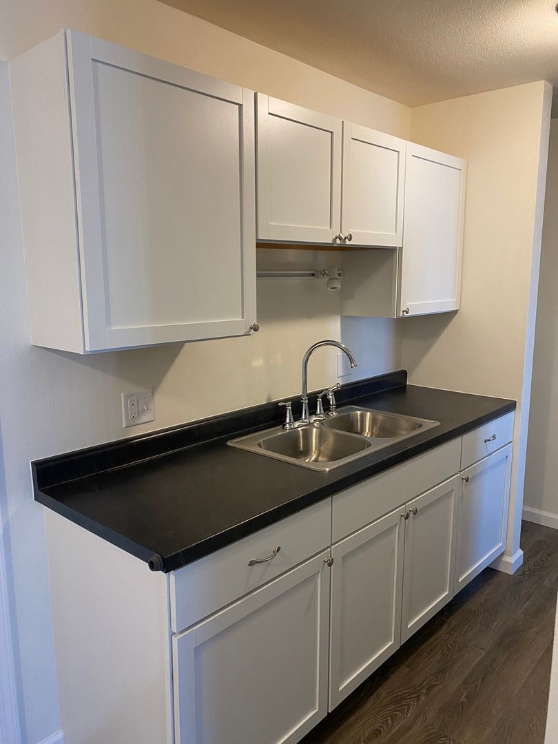 La Crosse Apartment: 1000 Copeland Avenue