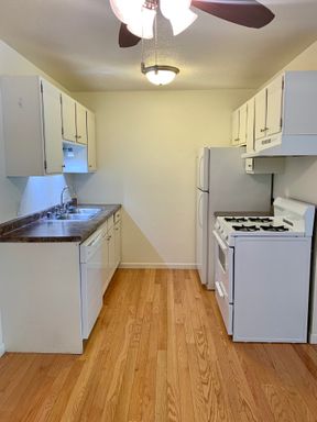 Newly Remodeled 1 Bedroom Apartment – photo 1