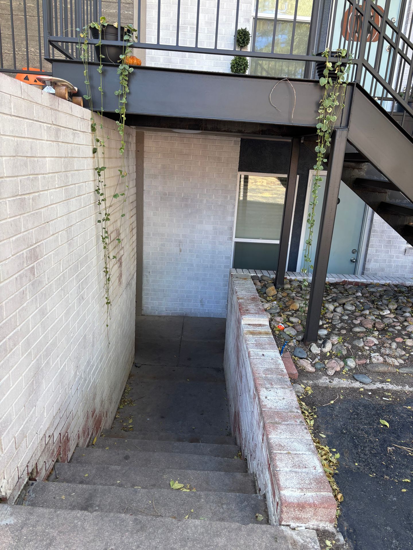 Colorado Springs Apartment: 2571 E. Uintah St.