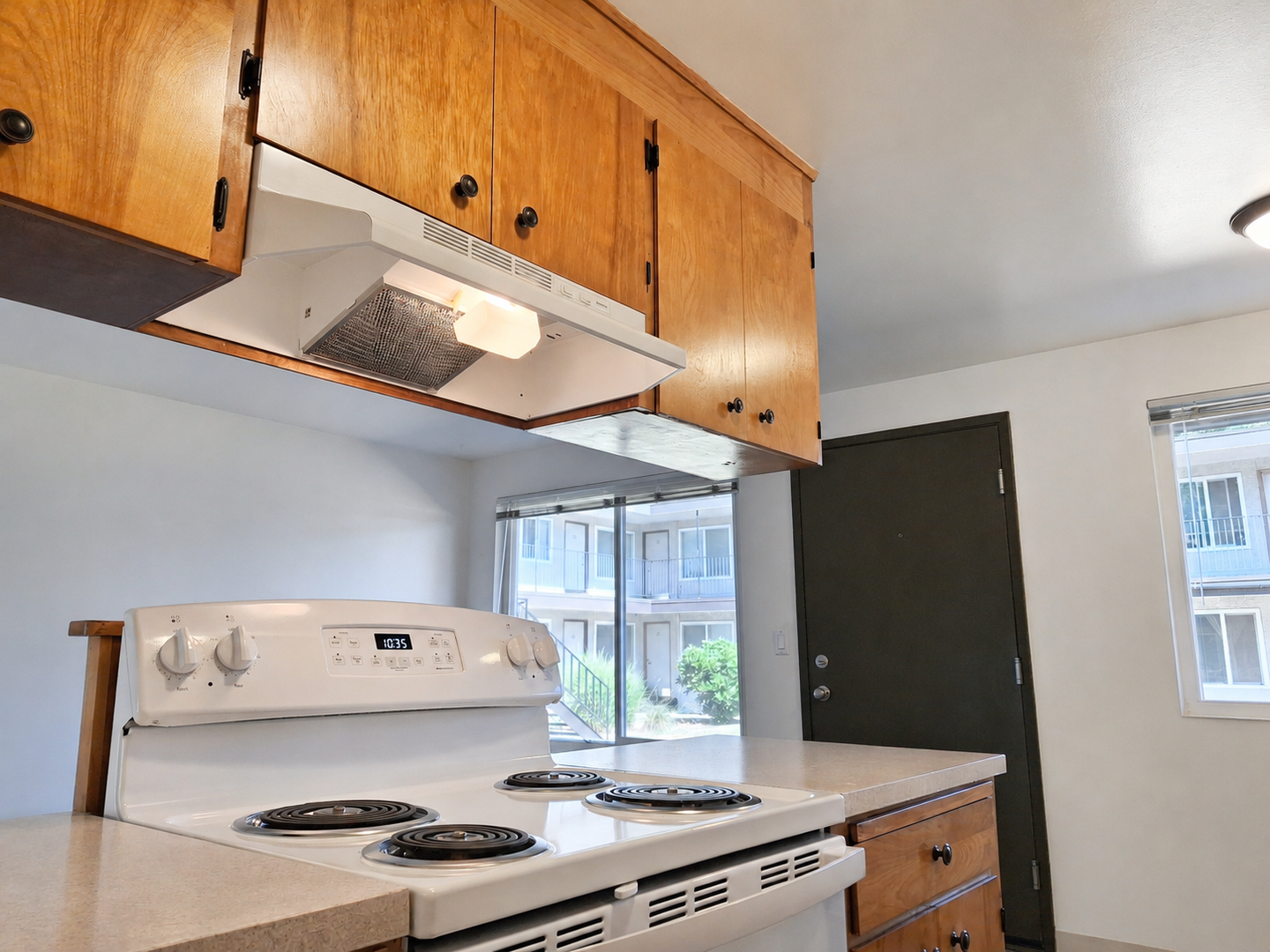 Shoreline Apartment: 20333 15th Avenue NE
