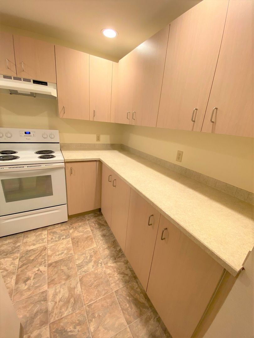 Redmond Apartment: 9200 Redmond Wdnvll Rd NE