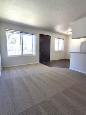 20333 15th Avenue NE, 19 – photo 1