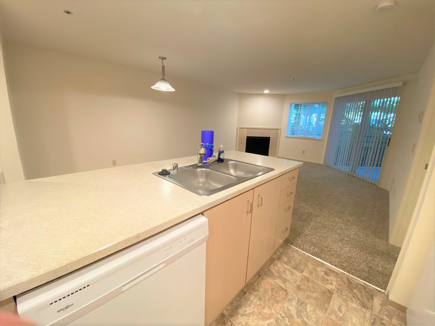 Redmond Apartment: 9200 Redmond Wdnvll Rd NE