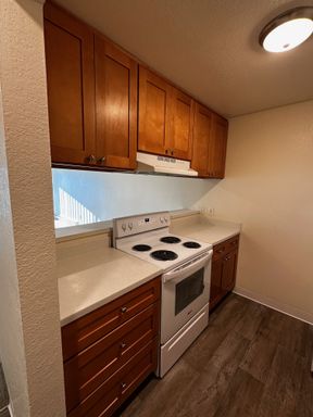 Perfect Location. Spacious 2 bedrooms apartment. – photo 1