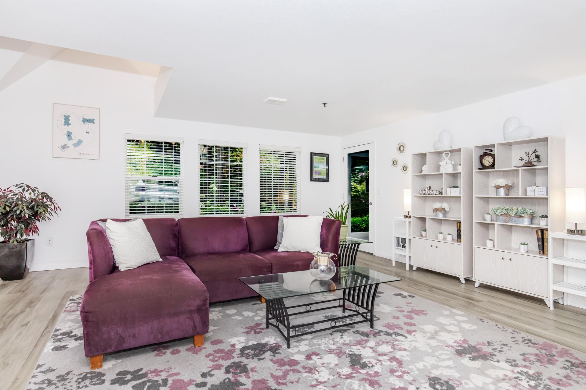 Redmond Apartment: 9200 Redmond Wdnvll Rd NE