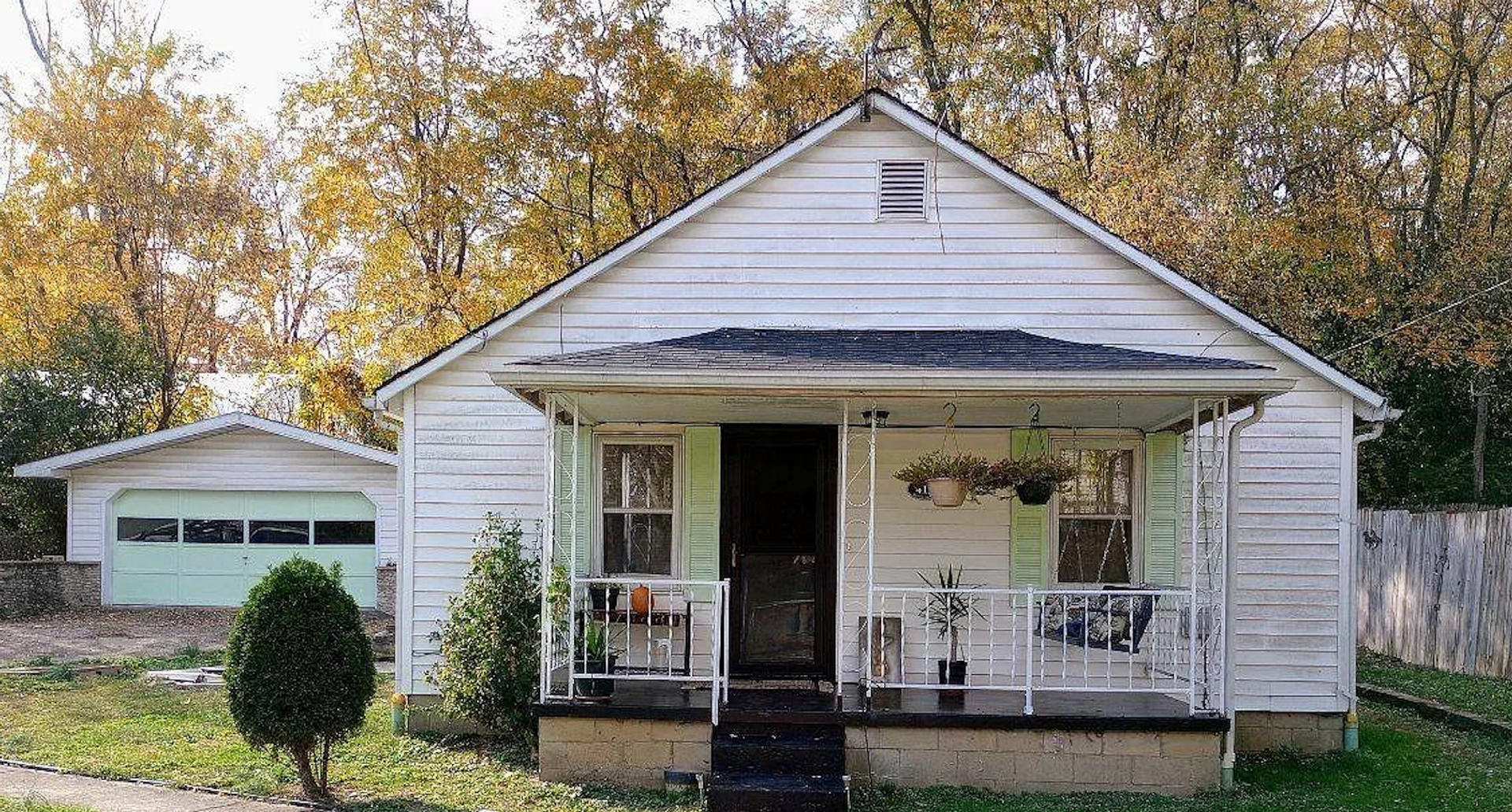 Bloomington House: 411 N. Spring St - 411 N Spring St