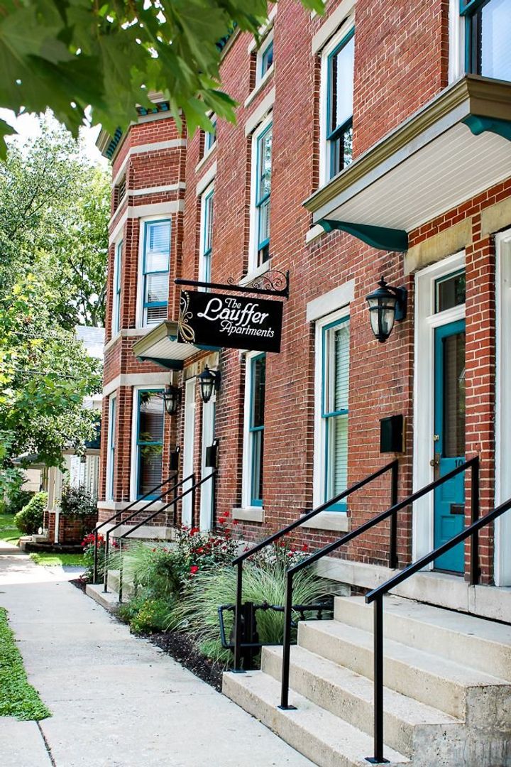 Lafayette Apartment: 711 South Street