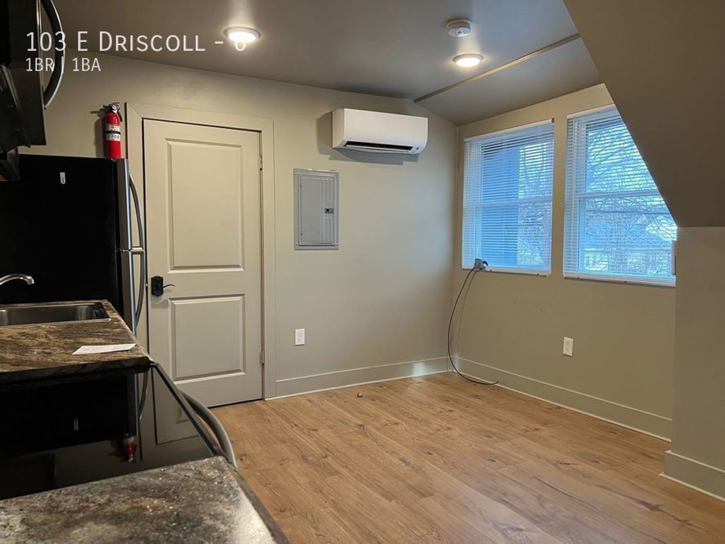 Bloomington Apartment: 103 E Driscoll St.